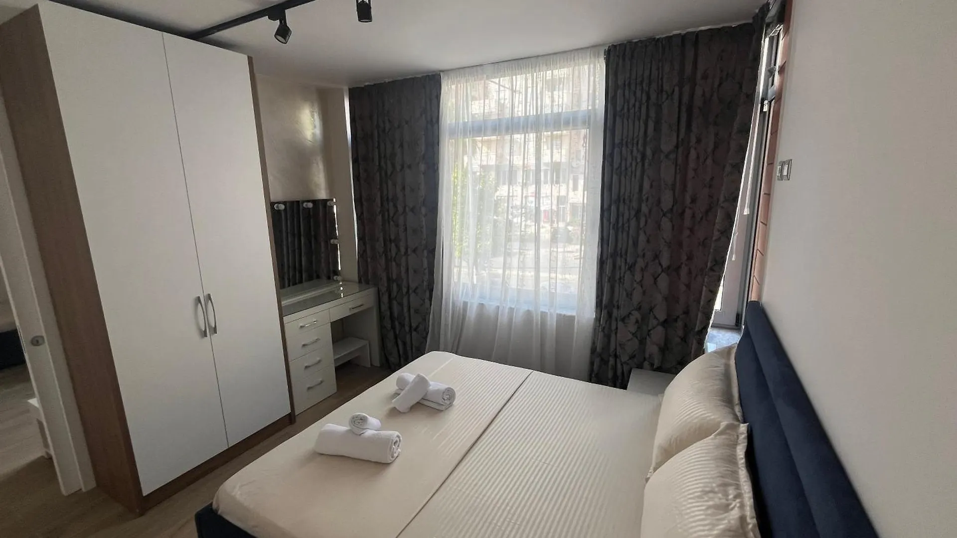 Ideal Small Two Bed Studio Apartment Durrës